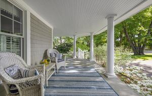 Charming Jamestown Home (across the bay from Newport) - Jamestown, Rhode Island