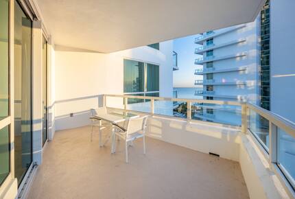 Ocean-View Tresor Tower Suite at Fontainebleau - Miami Beach, Florida