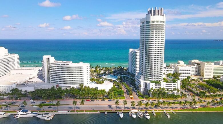 Ocean-View Tresor Tower Suite at Fontainebleau - Miami Beach, Florida