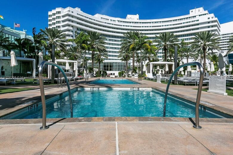 Ocean-View Tresor Tower Suite at Fontainebleau - Miami Beach, Florida