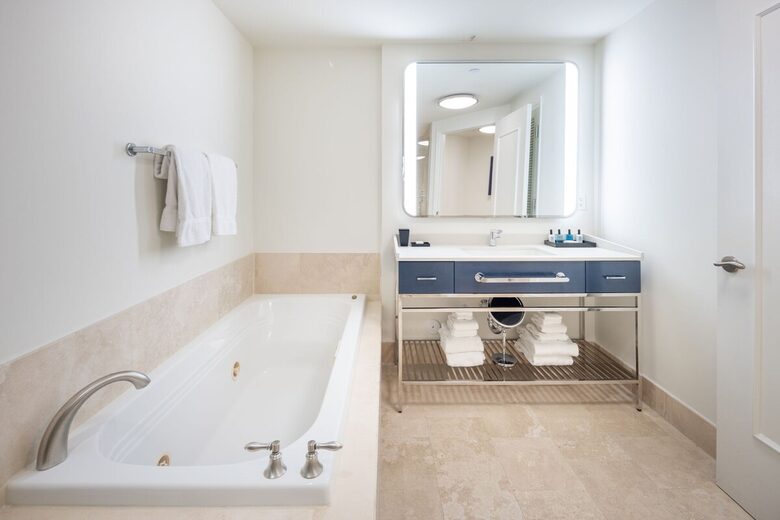 Ocean-View Tresor Tower Suite at Fontainebleau - Miami Beach, Florida