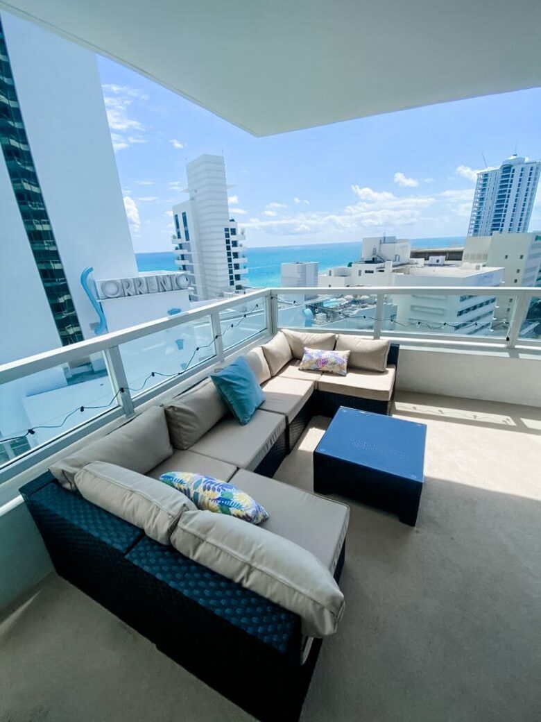 Ocean-View Tresor Tower Suite at Fontainebleau - Miami Beach, Florida