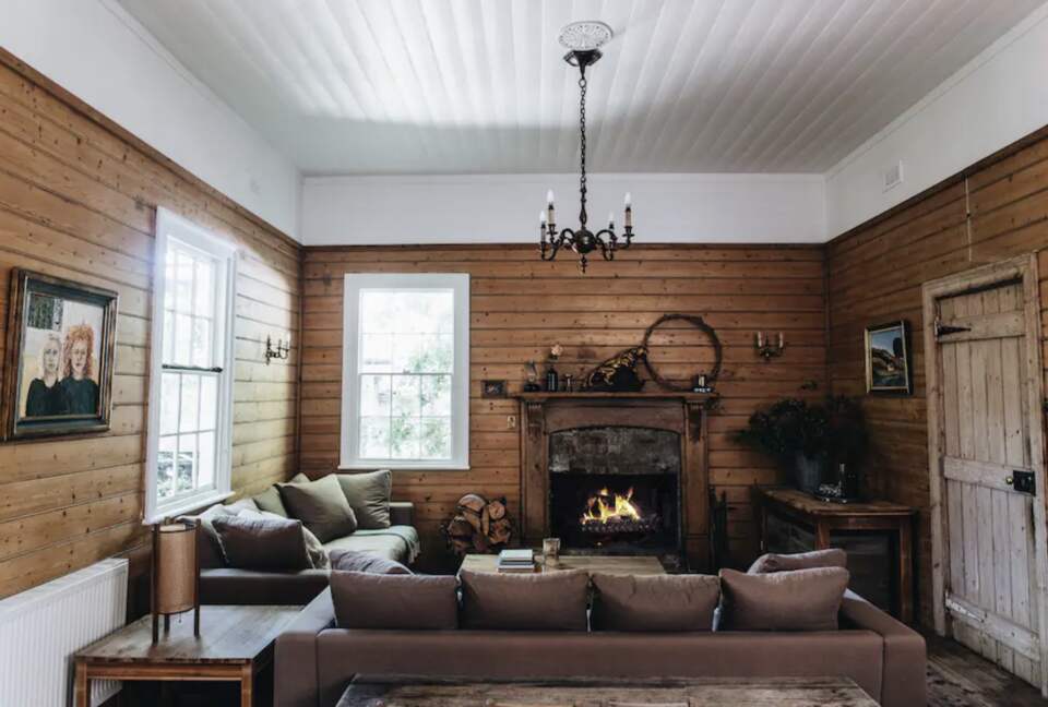 The Main House @ Poets Lodge Daylesford - Daylesford, Australia