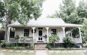 The Main House @ Poets Lodge Daylesford - Daylesford, Australia