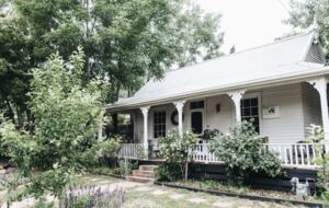 The Main House @ Poets Lodge Daylesford - Daylesford, Australia