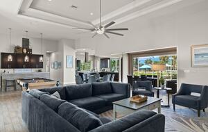 Congo Breeze: Resort-Style Waterfront Retreat with Pool - Cape Coral, Florida