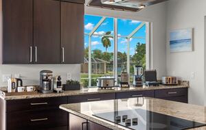 Congo Breeze: Resort-Style Waterfront Retreat with Pool - Cape Coral, Florida