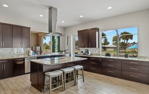 Congo Breeze: Resort-Style Waterfront Retreat with Pool - Cape Coral, Florida