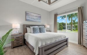 Congo Breeze: Resort-Style Waterfront Retreat with Pool - Cape Coral, Florida