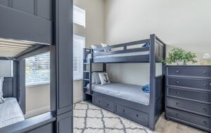 Congo Breeze: Resort-Style Waterfront Retreat with Pool - Cape Coral, Florida