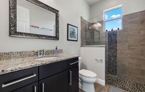 Congo Breeze: Resort-Style Waterfront Retreat with Pool - Cape Coral, Florida