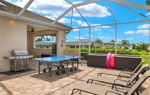 Congo Breeze: Resort-Style Waterfront Retreat with Pool - Cape Coral, Florida