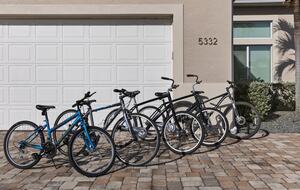 Congo Breeze: Resort-Style Waterfront Retreat with Pool - Cape Coral, Florida