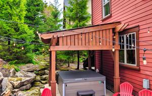 Bear Cub's Den - Snowshoe, West Virginia