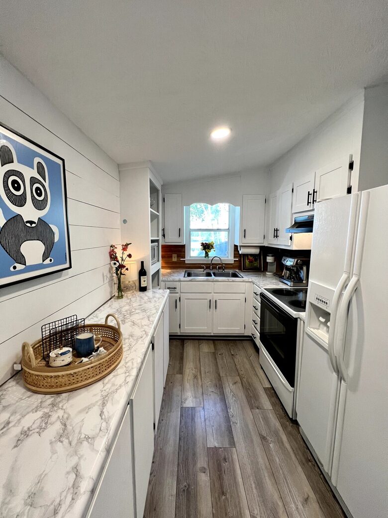 Cozy Lake Harding Waterfront - Salem, Alabama