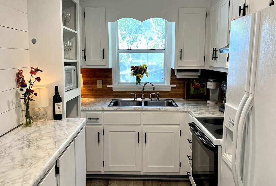 Cozy Lake Harding Waterfront - Salem, Alabama