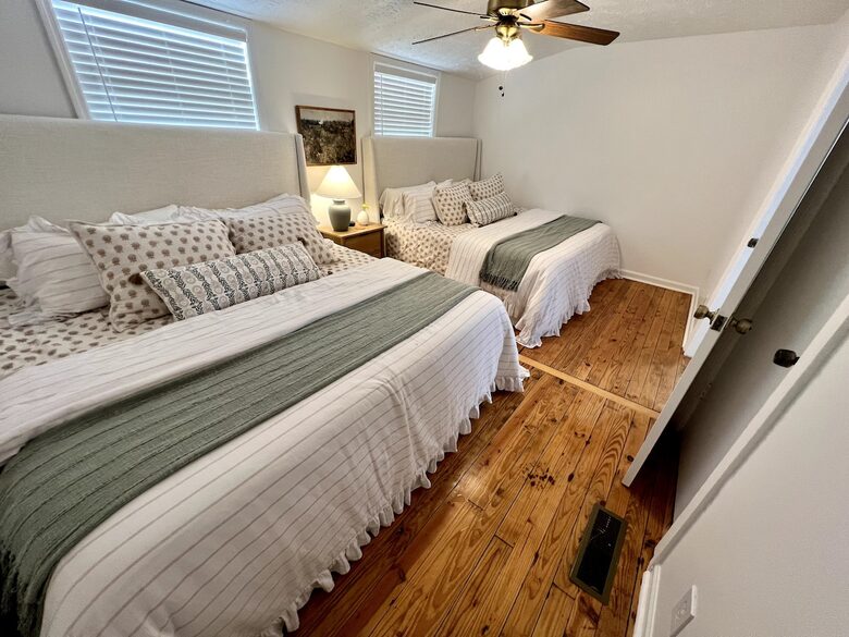 Cozy Lake Harding Waterfront - Salem, Alabama