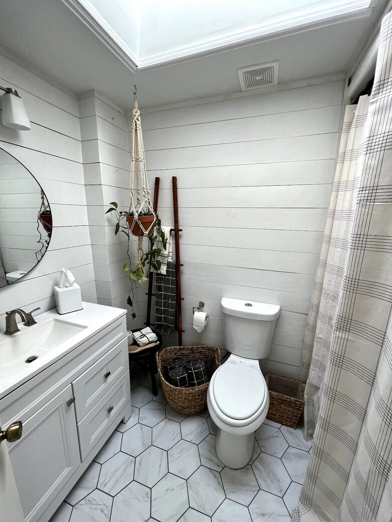 Cozy Lake Harding Waterfront - Salem, Alabama