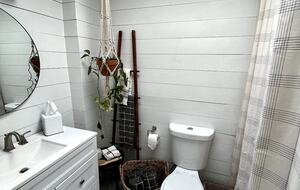 Cozy Lake Harding Waterfront - Salem, Alabama