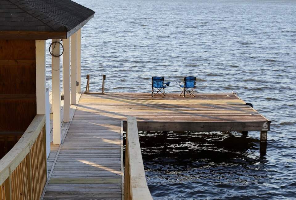 Cozy Lake Harding Waterfront - Salem, Alabama