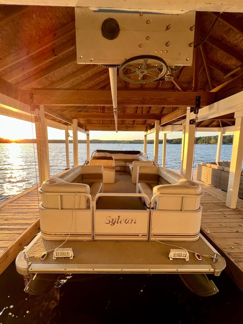 Cozy Lake Harding Waterfront - Salem, Alabama