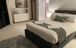 Lakeside Living - Blackstone Heights, Australia