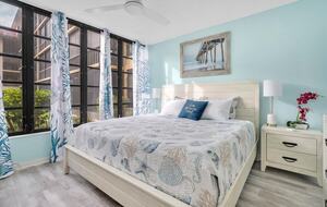 Waterfront Condo with Lanai and Beach Access - Indian Shores, Florida