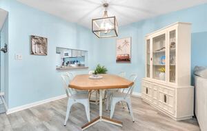 Waterfront Condo with Lanai and Beach Access - Indian Shores, Florida