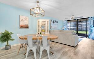 Waterfront Condo with Lanai and Beach Access - Indian Shores, Florida