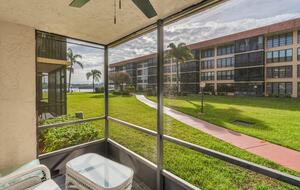 Waterfront Condo with Lanai and Beach Access - Indian Shores, Florida