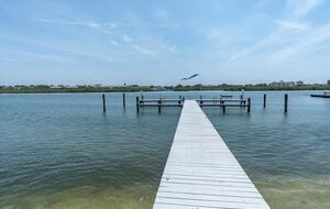 Waterfront Condo with Lanai and Beach Access - Indian Shores, Florida