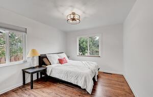 Bright & Chic Highlands Retreat - Wheat Ridge, Colorado