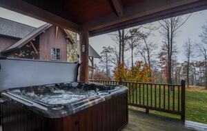 Lake and Ski Retreat with Scenic Mountain Views - McHenry, Maryland