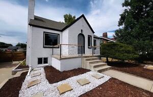 Bright & Chic Highlands Retreat - Wheat Ridge, Colorado