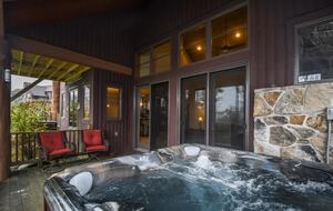 Lake and Ski Retreat with Scenic Mountain Views - McHenry, Maryland