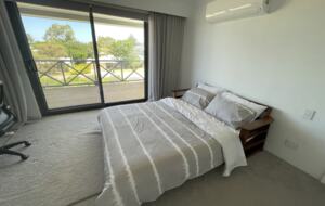 Stunning Falcon Beach House with Epic Ocean Views - Falcon, Australia