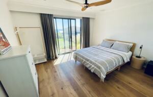 Stunning Falcon Beach House with Epic Ocean Views - Falcon, Australia