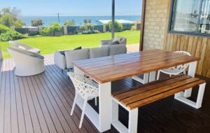 Stunning Falcon Beach House with Epic Ocean Views - Falcon, Australia