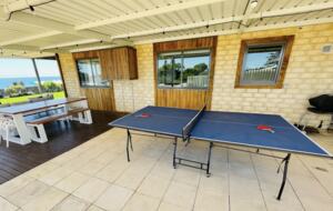 Stunning Falcon Beach House with Epic Ocean Views - Falcon, Australia