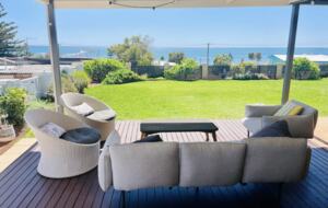 Stunning Falcon Beach House with Epic Ocean Views - Falcon, Australia