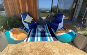 Stunning Falcon Beach House with Epic Ocean Views - Falcon, Australia