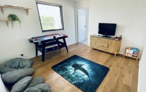 Stunning Falcon Beach House with Epic Ocean Views - Falcon, Australia