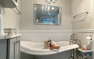 Luxurious 16 Overnight Guests and Micro-wedding Venue - Brooksville, Florida