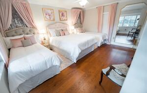 Luxurious 16 Overnight Guests and Micro-wedding Venue - Brooksville, Florida