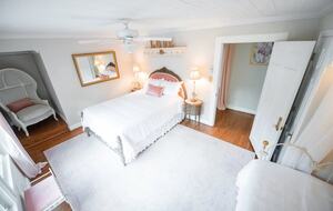 Luxurious 16 Overnight Guests and Micro-wedding Venue - Brooksville, Florida