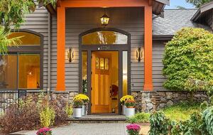 Stunning Lodge-Style Craftsman with Outdoor Living - Bellevue, Washington