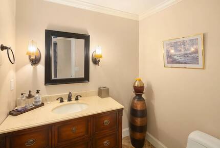 Stunning Lodge-Style Craftsman with Outdoor Living - Bellevue, Washington