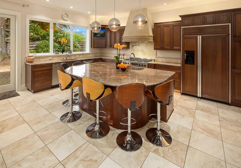 Stunning Lodge-Style Craftsman with Outdoor Living - Bellevue, Washington