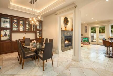 Stunning Lodge-Style Craftsman with Outdoor Living - Bellevue, Washington