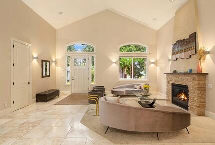 Stunning Lodge-Style Craftsman with Outdoor Living - Bellevue, Washington